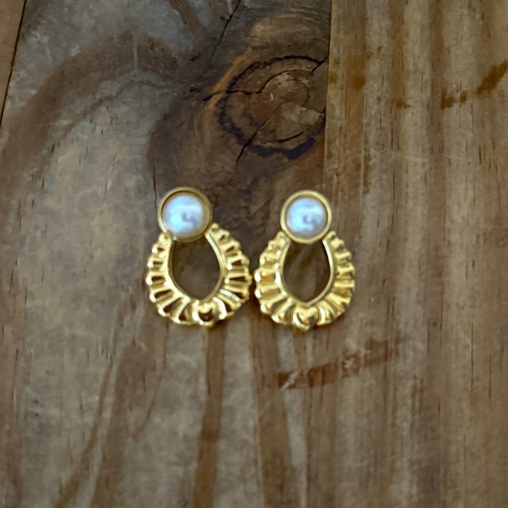 Oceanus Elegant Gold and faux Pearl Earrings